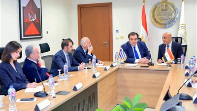 عبد اللطيف: تصميم منصات تعليمية مرتبطة بالذكاء الاصطناعي