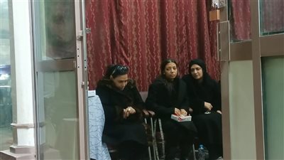 بدرية طلبة تتلقى العزاء في زوجها بحضور وفد من نقابة المهن التمثيلية (صور)