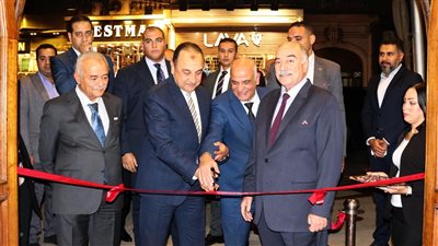 وزير قطاع الأعمال يفتتح معرض 