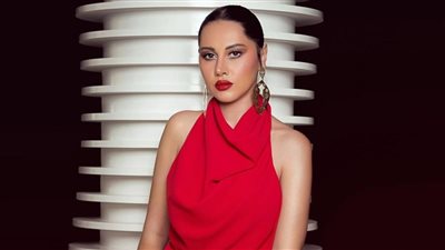 ياسمين رئيس تنفي انضمامها لأبطال فيلم صقر وكناريا