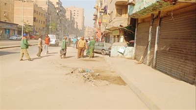 حي المنيرة الغربية يواصل حملاته المكثفة لرفع كفاءة الشوارع (صور)