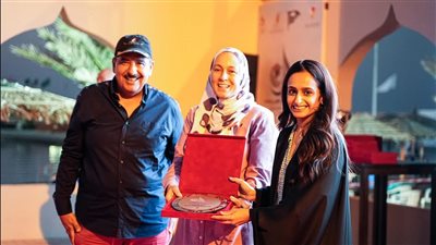 تكريم وكيل كلية علوم الرياضة للبنات بجامعة حلوان بالبطولة العربية للشراع الأولى للإناث