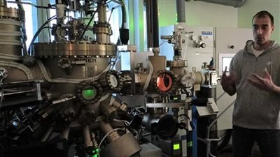 علماء روس يبتكرون وحدة لإنتاج بلورات أشباه الموصلات