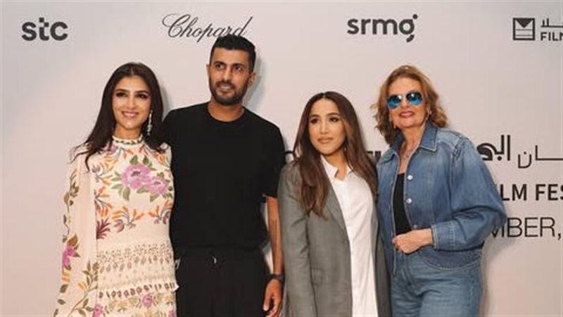 يسرا ومي عمر تشاركان