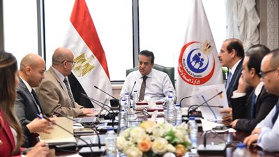 وزير الصحة: تقديم الدعم الكامل لمصابي الحرب في غزة والسودان