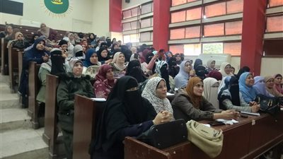 تعليم الفيوم: تدريب معلمات المدارس المجتمعية على المنهج الجديد 2.0 