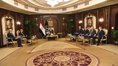  وزير الداخلية: تطوير التعاون مع الدول الشقيقة لخطورة التحديات الأمنية بالمنطقة 