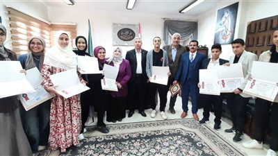 وكيل تعليم الشرقية يستقبل الطلاب المشاركين بالمسابقة الوطنية للمبتكرين