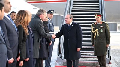 في ختام جولته الأوروبية.. السيسي يصل أيرلندا.. يجري لقاءات مع رئيسي الجمهورية والوزراء الأيرلنديين.. ويبحث تعزيز التعاون وتنسيق المواقف للقضايا والأزمات الدولية ذات الاهتمام المشترك