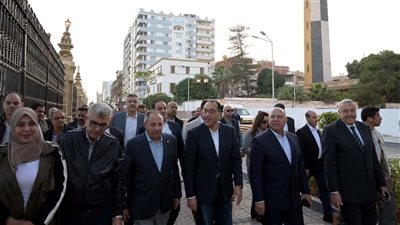 رئيس الوزراء: بورسعيد تسهم  بـ54% من صادرات مصر من الملابس الجاهزة