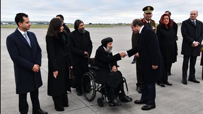 لحظة وصول الرئيس السيسي إلى أيرلندا في ختام جولته الأوروبية (صور)