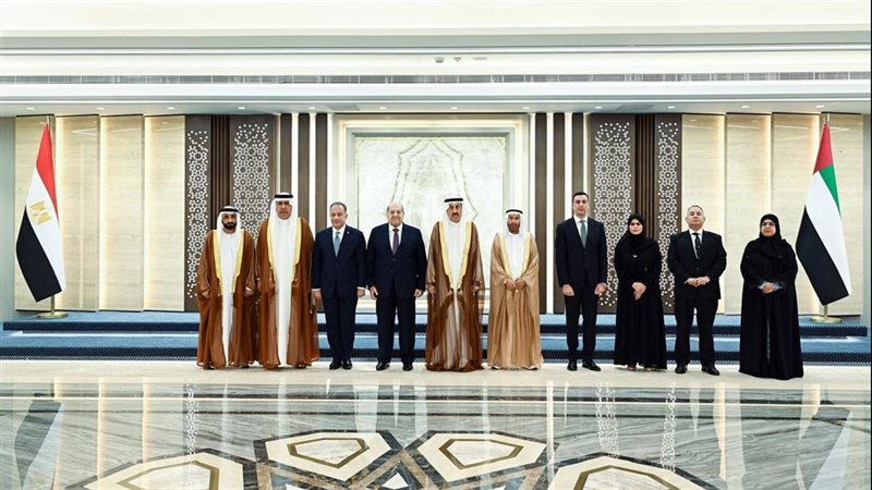 وفد برلمانى يزور