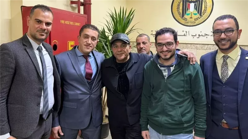  محمد فؤاد وطبيب