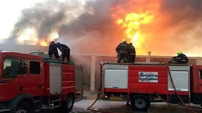 اندلاع حريق في محل ملابس بمول شهير بأكتوبر وسيارات الإطفاء تحاول السيطرة