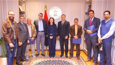 وزيرة التضامن الاجتماعي تكرم إدارة الإعلام