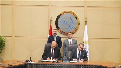 النقل: إنشاء أول مشروع من نوعه في مصر لتخريد السفن بميناء دمياط 