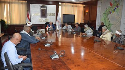 محافظ الأقصر: 50 جنيها تسعيرة سيارات الكسح