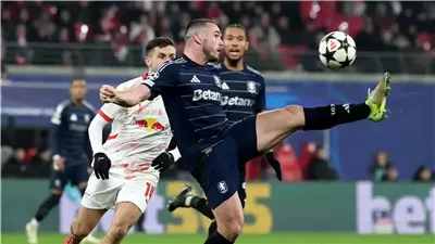 أستون فيلا يحقق فوزا مثيرا على لايبزيج 3-2 في دوري أبطال أوروبا