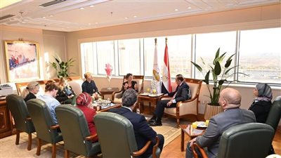 وزير الشئون النيابية لعضو البرلمان الأوروبي: مصر حققت إنجازات بحقوق الإنسان