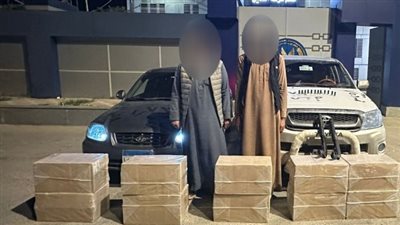 ضبط عاطلان بمطروح لحيازتهما 5 آلاف علبة سجائر مهربة جمركيًّا