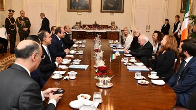 ختام الجولة الأوروبية، السيسي يلتقي قادة أيرلندا ويبحث تعزيز التعاون الاقتصادي والاستثماري..ويدعوهم لزيارة مصر وحضور افتتاح المتحف المصري الكبير