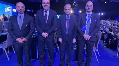 وزير الطيران يناقش تهديدات الأمن السيبراني علي القطاع 