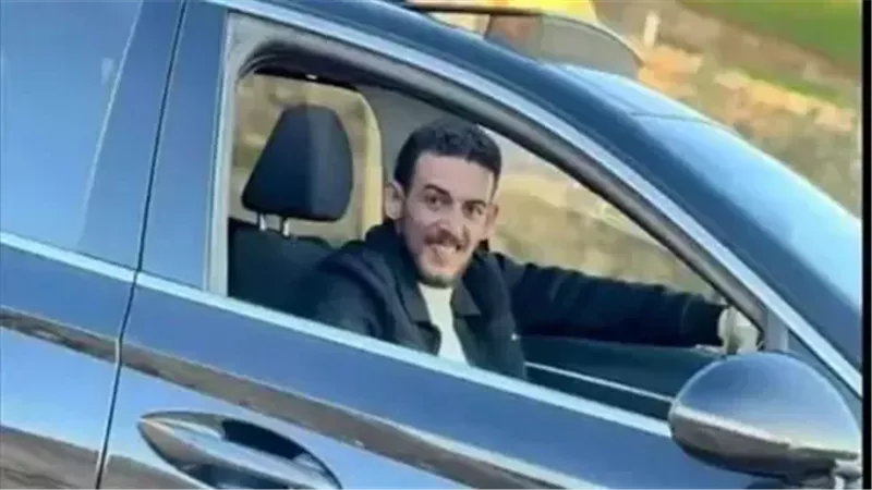 الشاب إياد سمارة،