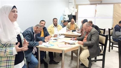 مياه الفيوم تنظم دورة تدريبية للفنيين علي مهارات التحاليل المعملية 
