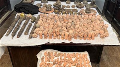 ضبط تشكيل عصابي للنصب بحوزته 388 قطعة أثرية مقلدة في أسيوط