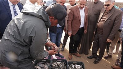 أسامة ربيع: قناة السويس للاستزراع المائي تستهدف زيادة الإنتاج لـ 1200 طن (صور) 