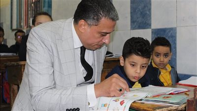 إحالة مدير مدرسة بالجيزة للتحقيق بسبب تقصيره في أعمال الصيانة والأنشطة 