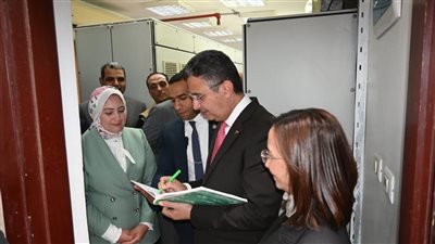 وزير التموين ومحافظ البحيرة يتفقدان مطحن سايمون وصومعة الغلال بدمنهور (صور)