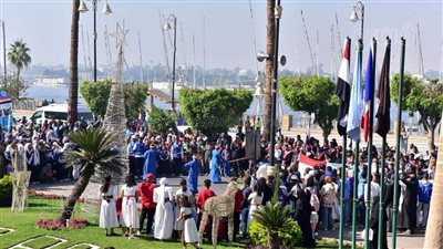 بين التراث الفلكلوري والفرعوني، 20 صورة ترصد احتفالات الأقصر بالعيد القومي