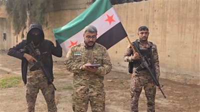 أول صدام بين جماعات المعارضة السورية، مجلس دير الزور العسكري ينشق عن «قسد» (فيديو)