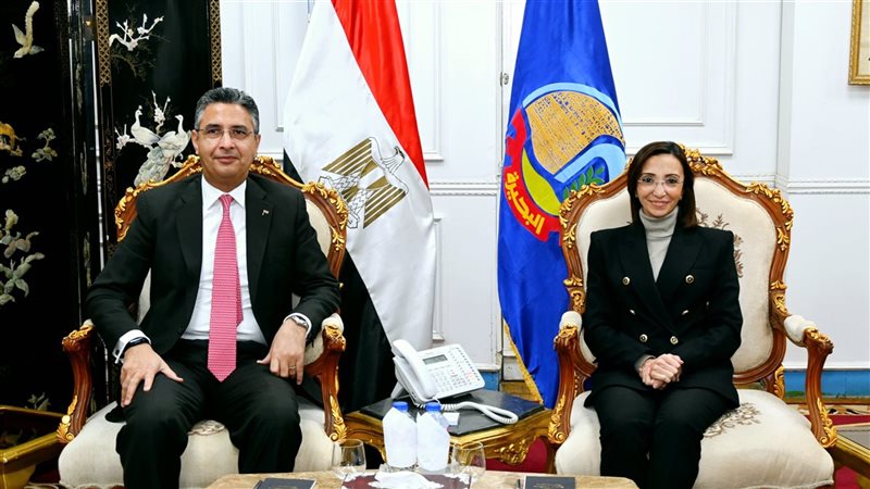 محافظ البحيرة تستقبل