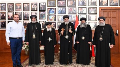 البابا تواضروس يتلقى تقريرا عن انتخابات بطريرك الكنيسة الإريترية