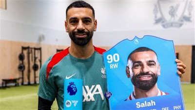 بعد فوزه بجائزة لاعب الشهر، محمد صلاح يعادل رقم رونالدو وجيرارد
