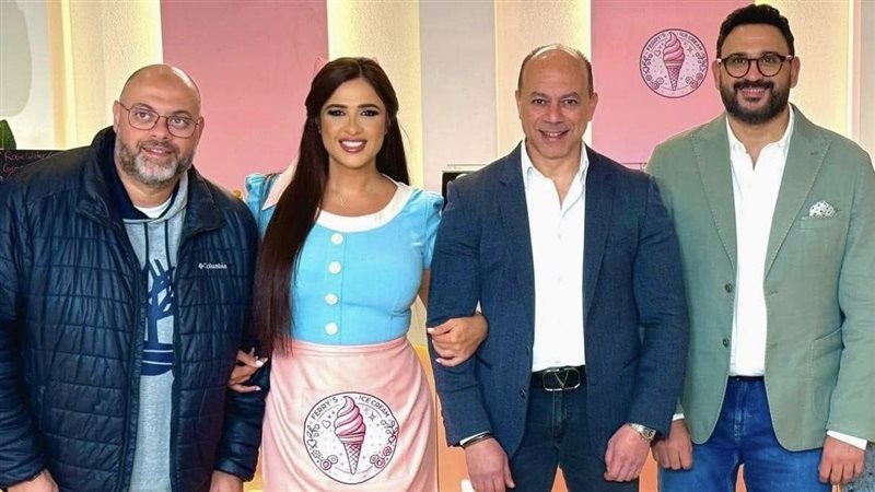 ياسمين عبد العزيز