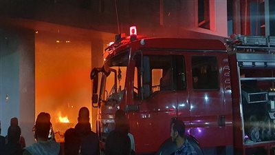 حريق في كشك بميدان مصطفى محمود والحماية المدنية تحاول السيطرة عليه