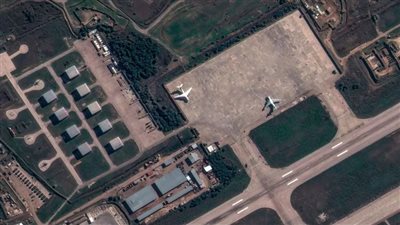 أقمار اصطناعية تكشف تجهيزات روسية لمغادرة 