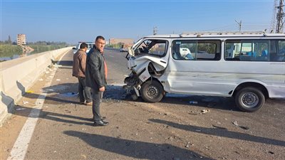 إصابة سيدتين في حادث اصطدام سيارة بمنزل بسوهاج 