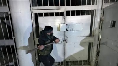  هيومن رايتس تكشف أرخبيل من أقبية التعذيب التابعة لنظام الأسد، جثث بلا عيون وصعق كهربائي واعتداءات جنسية واقتلاع أظافر، المرصد السوري: 100 ألف مواطن لقوا حتفهم بسبب التعذيب داخل السجون منذ2011