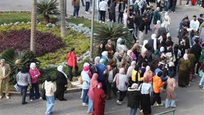 جامعة عين شمس تجري تجربة طوارئ بكلية الآداب 