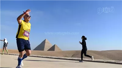 شاهد انطلاق النسخة السادسة من نصف ماراثون الأهرامات بمشاركة 6500 متسابق من 82 دولة (فيديو وصور)