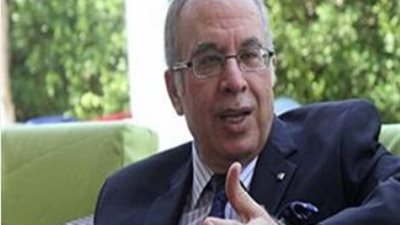 تسبب سرطان الغدة الدرقية، أستاذ بـ