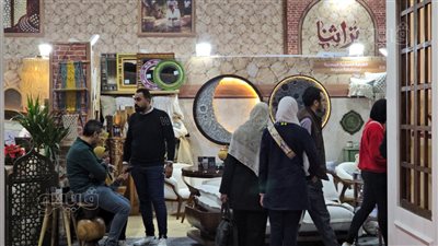 شاهد، توافد الجمهور على معرض 