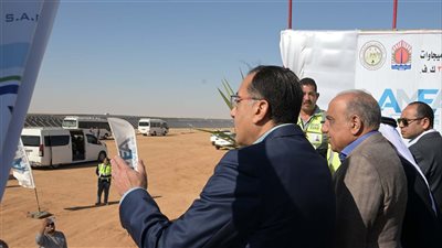 رئيس الوزراء يفتتح محطة 