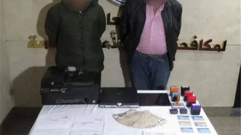  حبس عصابة بتهمة