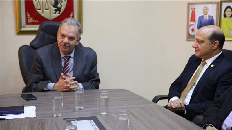 إيهاب أمين مع وزير