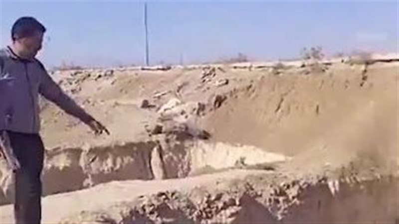 الكشف عن مقابر جماعية